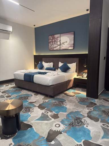 Bedroom 2, THE THRIBEKA INTERNATIONAL HOTEL, Oshimili South