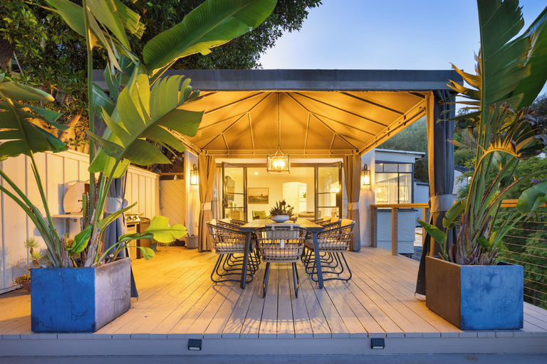 Exterior 5, Miller Heights, Los Angeles