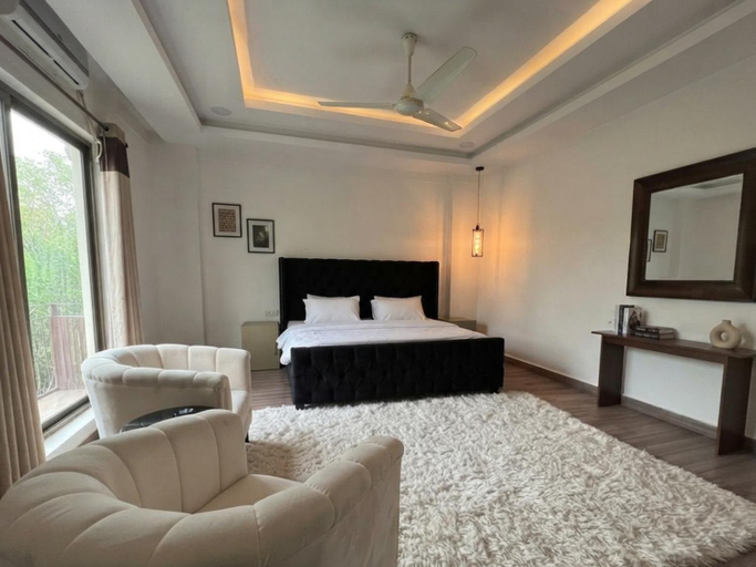 Bedroom 1, The Grove Gulberg Apartment With Free Swimming Pool, Islamabad