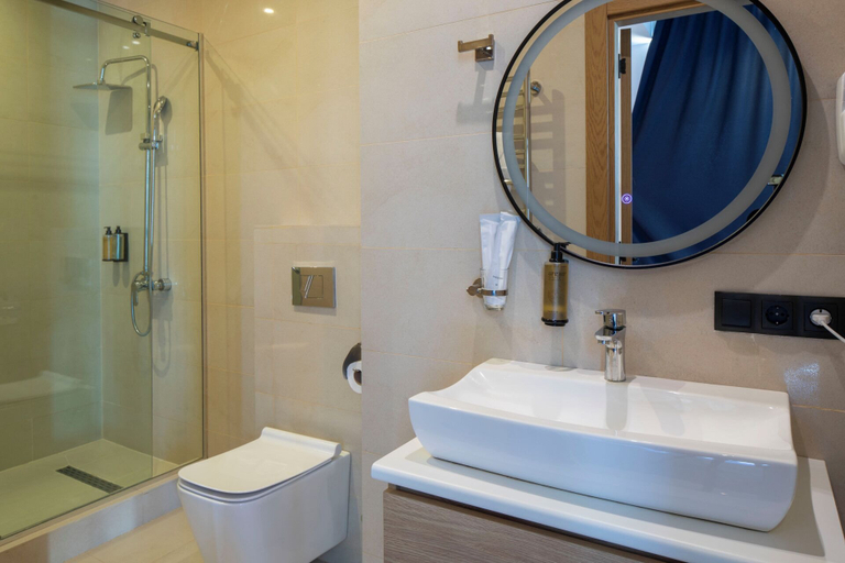 Bathroom 5, Gino Seaside Tbilisi, Trademark Collection by Wyndham, Tbilisi