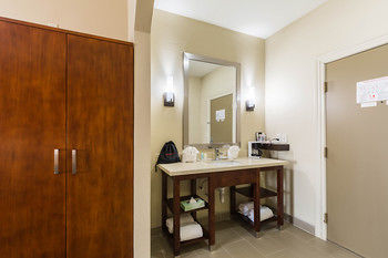 Others 4, Econo Lodge Inn & Suites East, Houston