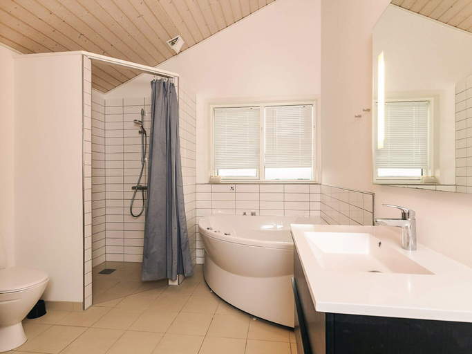 Bathroom 3, 5 Star Holiday Home in Faaborg, Faaborg-Midtfyn