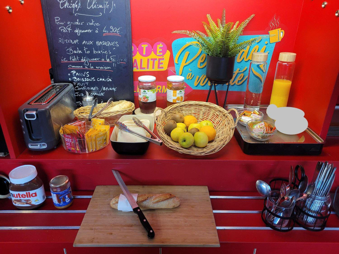 Food & Drinks 5, hotelF1 Evry A6, Essonne