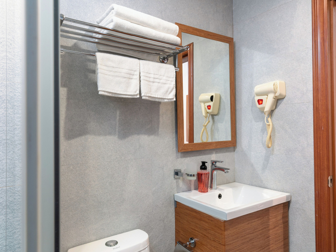 Bathroom 5, Nala Veli Beach & Spa, North Ari Atoll