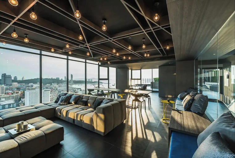 Lounge 2, Central Pattaya Dreamy Stay With Infinity Pool, Pattaya