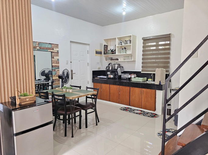 Others 4, Honey Dew Transient House, Mabalacat