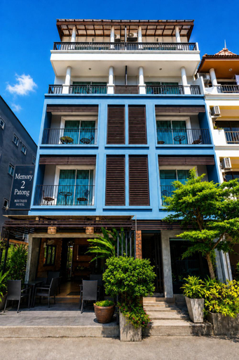 Exterior & Views