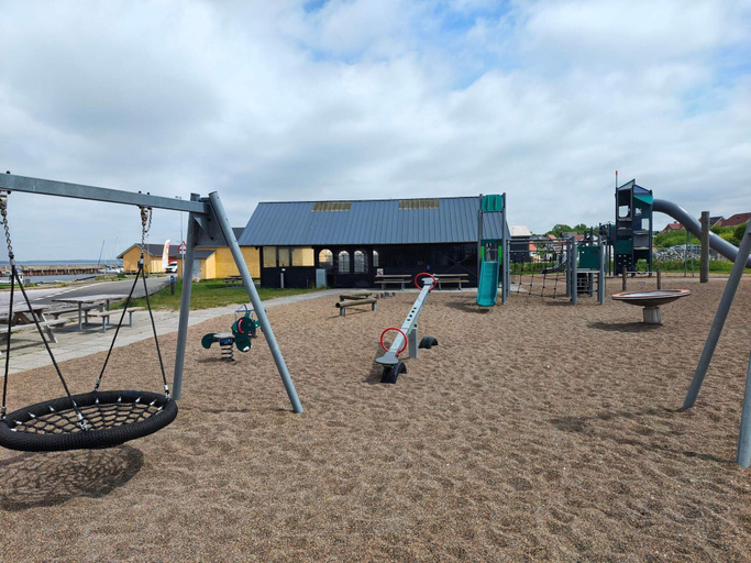 Family & Kids, 10 Person Holiday Home in Farso, Vesthimmerland