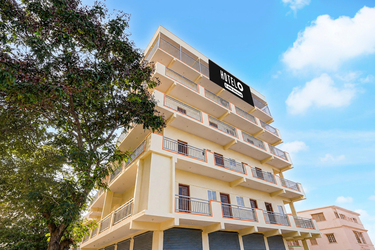 Exterior 3, Classic White Field CS, Bangalore