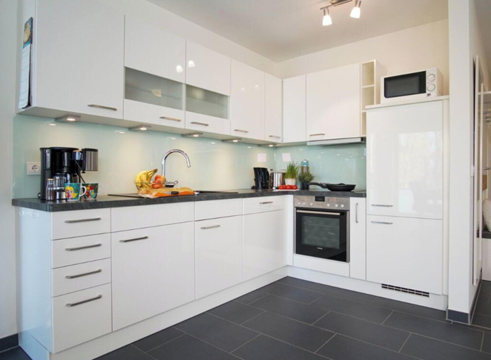 Private kitchen 5, Holiday Apartment With 2 Bedrooms, Ostholstein