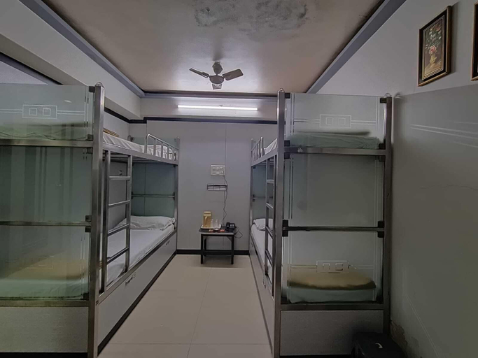 Room 5, Nice Guest House, Mumbai Suburban