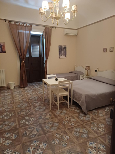 Bedroom 3, b&b CARAVELLA, Palermo