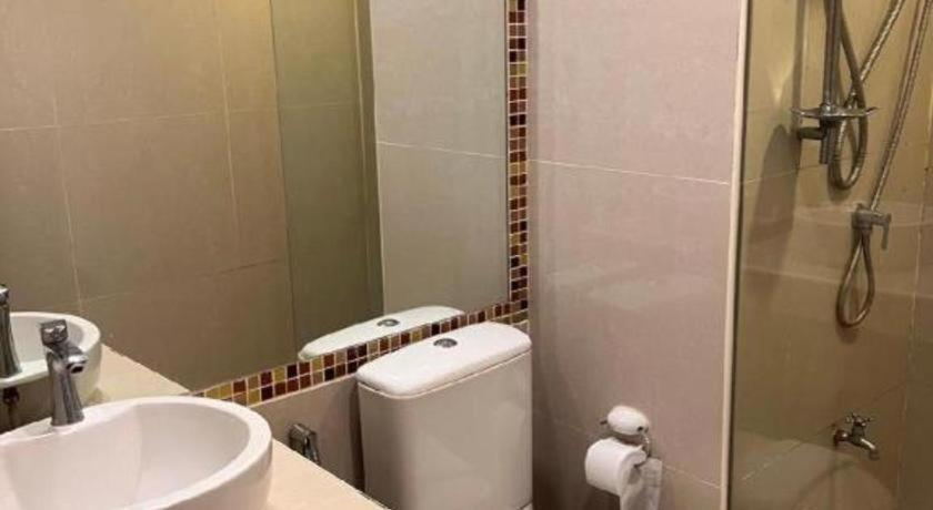 Bathroom, B2 Resort Boutique and Budget Hotel, Muang Chiang Mai