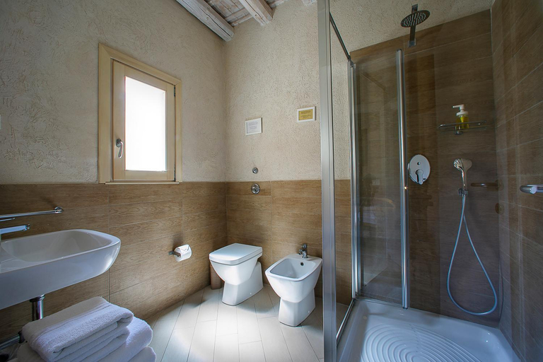 Bathroom 3, Secret B&B, Trapani