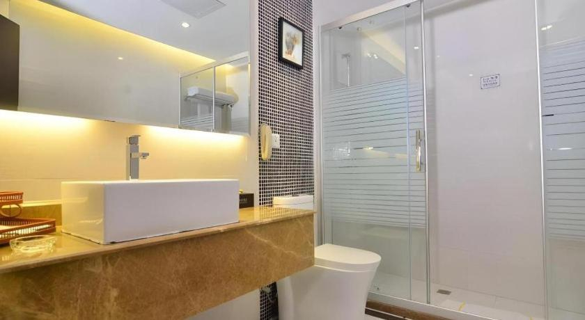 Bathroom 4, Landmark International Hotel Nanwan, Zhuhai