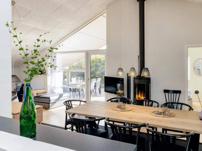 Others 5, 5 Star Holiday Home in Brovst, Jammerbugt
