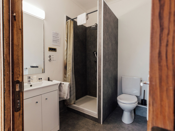 Bathroom 5, Domaine du Château de la Neuville, Liège