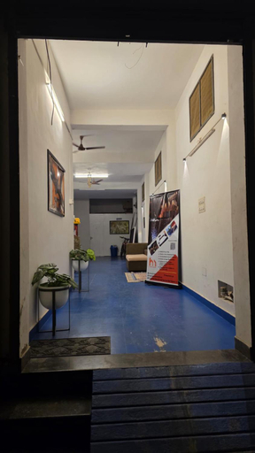 Entrance, Lishikaas Inn, Viluppuram