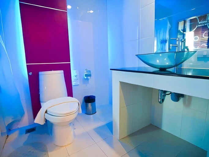 Bathroom 3, V-One Hotel Korat, Muang Nakhon Ratchasima