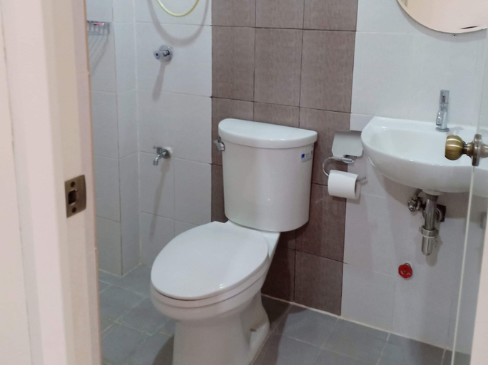 Bathroom 5, DM Caralos Inn, Davao City