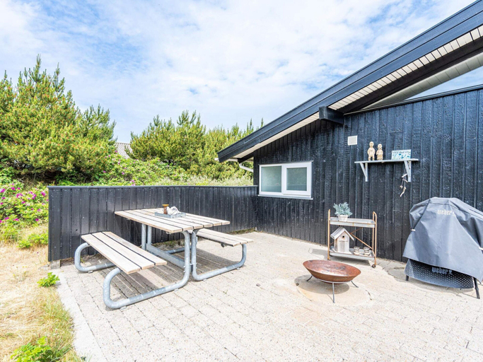 Others 5, 4 Star Holiday Home in Henne, Varde