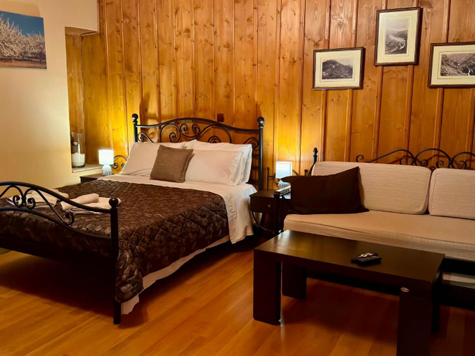Bedroom 3, Despotikon Heritage, Peloponnese