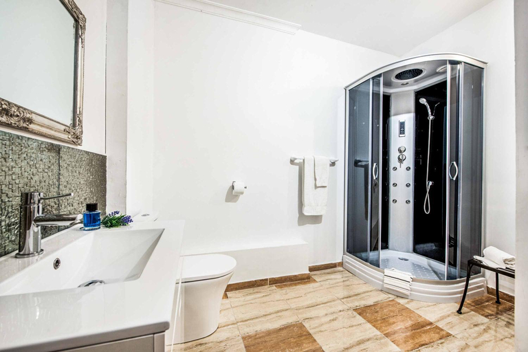 Bathroom 4, Villa Paris, Albufeira