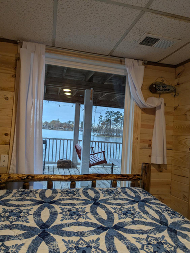 Bedroom 4, Shad Cove Lake Rentals, Elmore