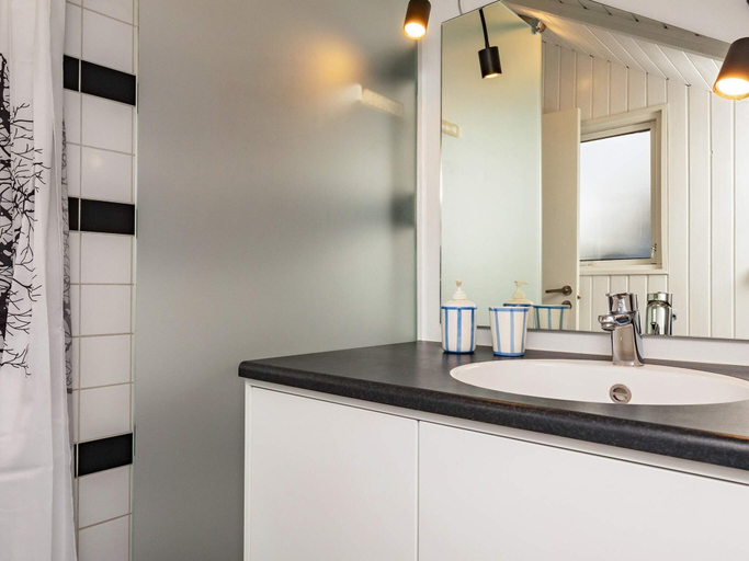 Bathroom 3, Lovely Holiday Home in Ã…lbÃ¦k near Sea, Frederikshavn