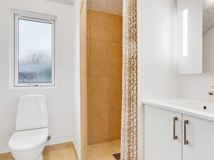 Bathroom 3, 5 Star Holiday Home in Vaeggerlose, Guldborgsund