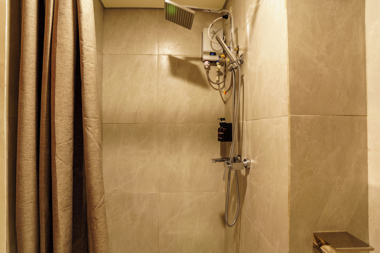 Bathroom 5, SunnyPlace, Parañaque