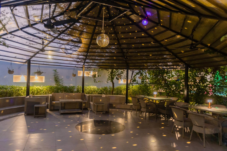 Food & Drinks 4, Farm The Retreat, Mewat
