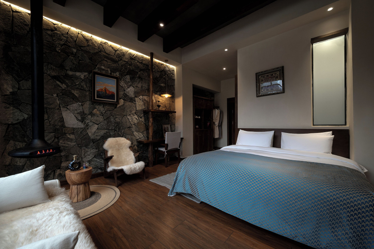 Room 2, Yueshan Four Seasons Homestay, Ngawa Tibetan and Qiang