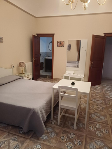 Bedroom 2, b&b CARAVELLA, Palermo