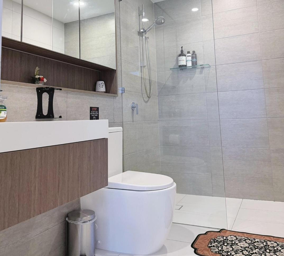 Bathroom 4, Luxury Casino Apartment in Broadbeach, Gold Coast