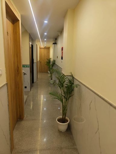 Others 3, Hotel Royal Villa, Delhi