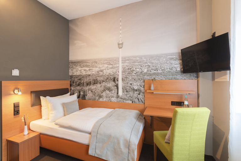 Bedroom 4, Garner Hotel Stuttgart - Zuffenhausen by IHG, Stuttgart