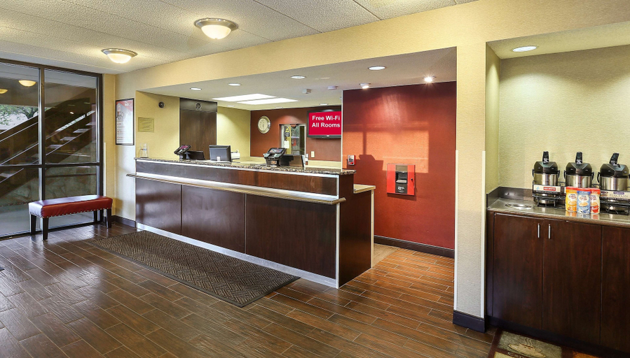 Food & Drinks, Red Roof Inn PLUS+ Washington DC - Oxon Hill, Prince George's