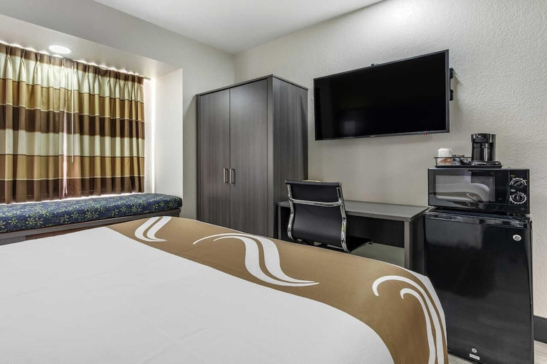 Room:1000px 3, Sonesta Essential Hotels Longview, Gregg