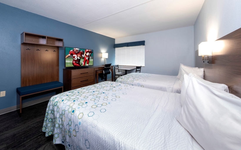 Bedroom 2, HomeTowne Studios by Red Roof Wilmington - New Castle, New Castle