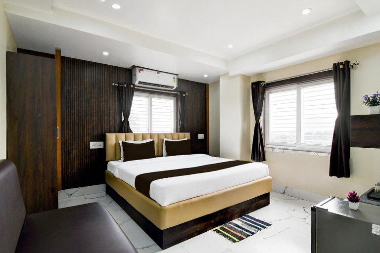 Room 3, Hotel O Barasat Government College, North 24 Parganas