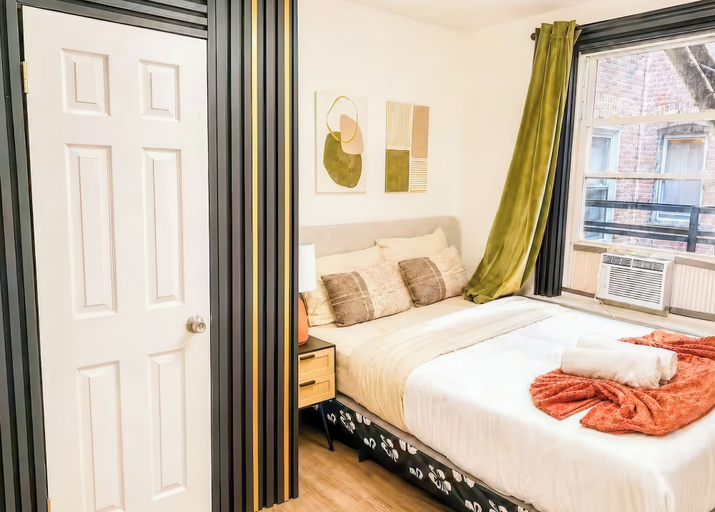 Room 3, 20 Mins to Times Square Skyline Views, Hudson