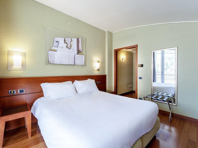Bedroom 3, B&B HOTEL Imperia Rossini al Teatro, Imperia