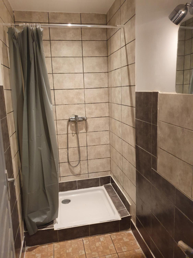Bathroom 4, Hotel le Saint Eloi, Hérault