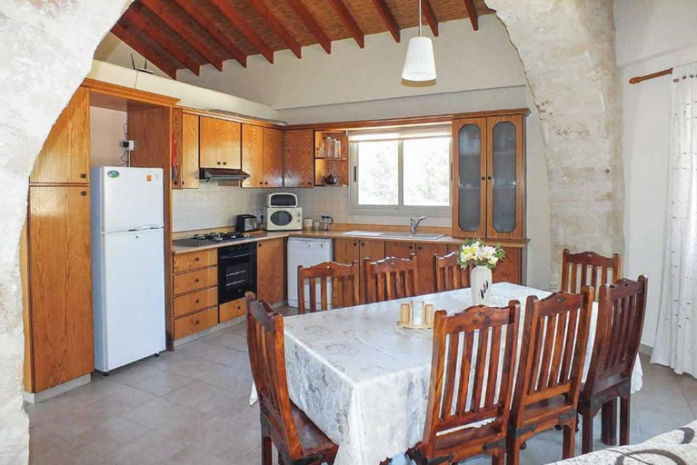Others 3, Villa Lianti