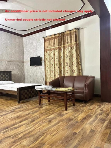 Others 5, BABAR HOUSE, Faisalabad