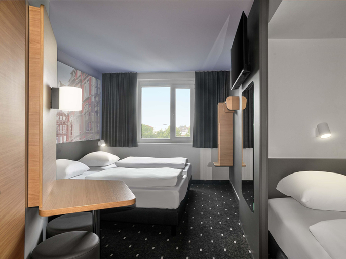 Bedroom 4, B&B Hotel Bielefeld-City, Bielefeld