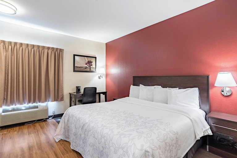 Bedroom 3, Red Roof Inn PLUS+ Tempe - Phoenix Airport, Maricopa