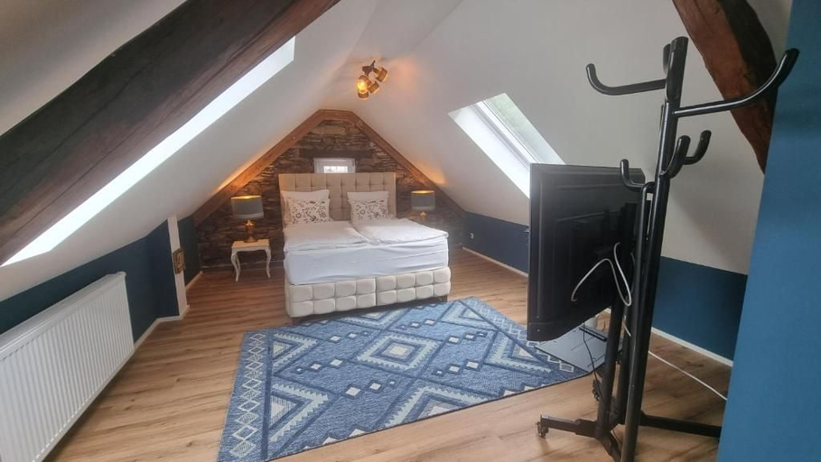Bedroom 2, Osteria Del Vino Cochem, Cochem-Zell