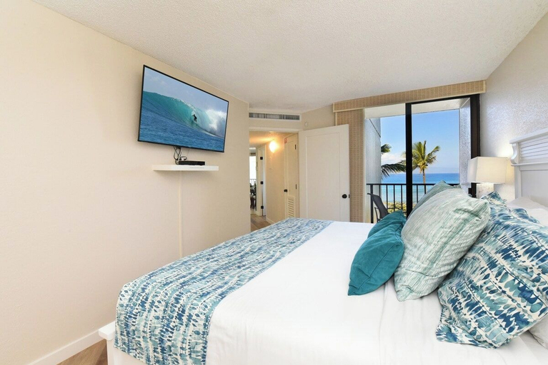 Bedroom 2, Remodeled Oceanfront 2BR AC Pool - Kaanapali Shores 404, Maui